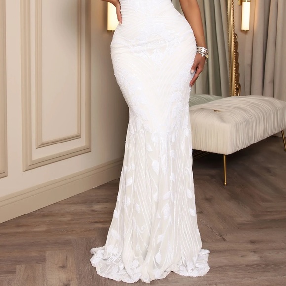 Fashion Nova. M. White - Picture 4 of 8